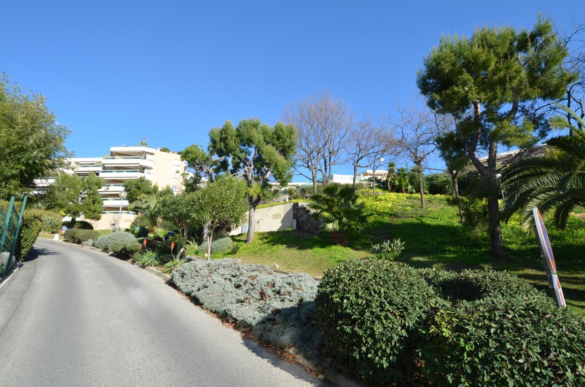 Plein Ciel - Appartement 5 Personnes Avec Piscine Sur La Corniche Fleurie A Ницца Экстерьер фото